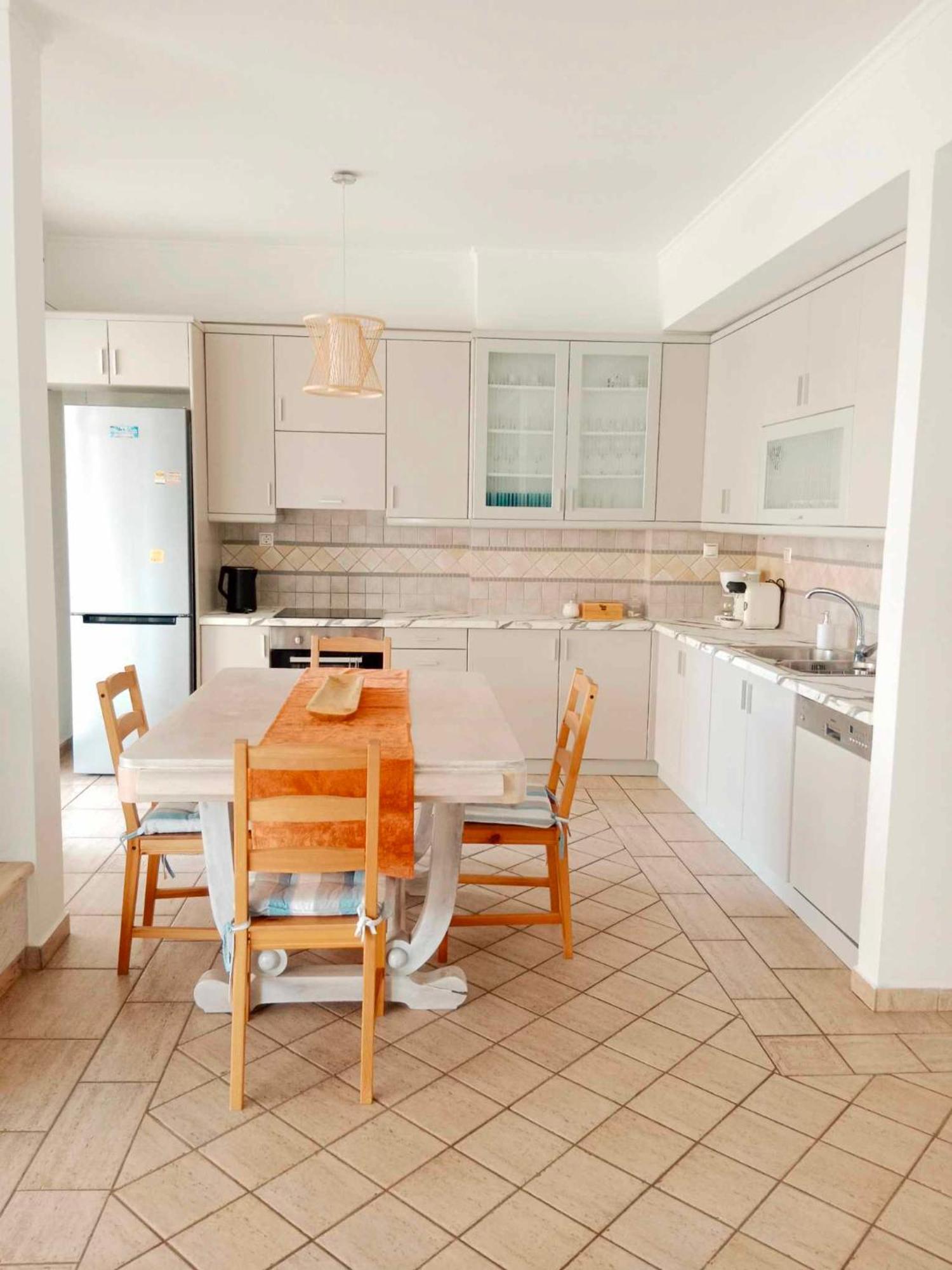 Lazarus 2Bd Apartment In The Center Patras Ngoại thất bức ảnh