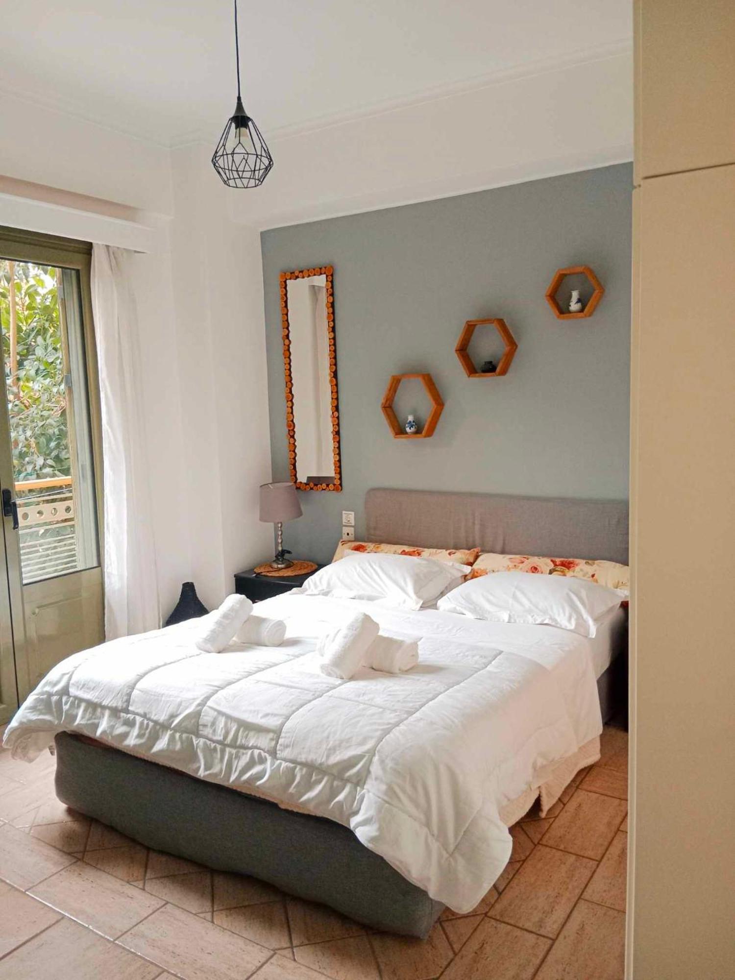 Lazarus 2Bd Apartment In The Center Patras Ngoại thất bức ảnh