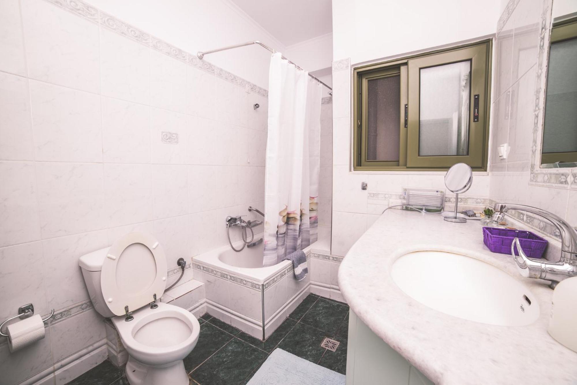 Lazarus 2Bd Apartment In The Center Patras Ngoại thất bức ảnh