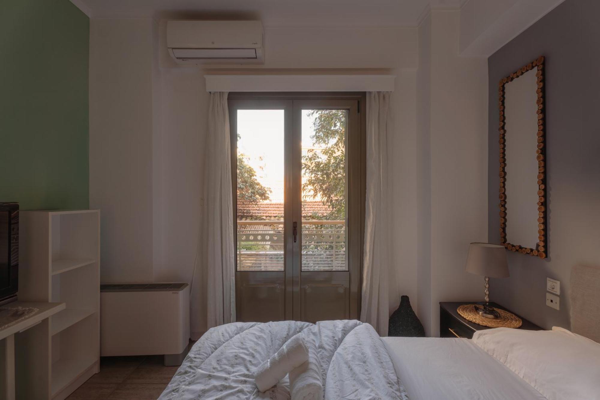 Lazarus 2Bd Apartment In The Center Patras Ngoại thất bức ảnh